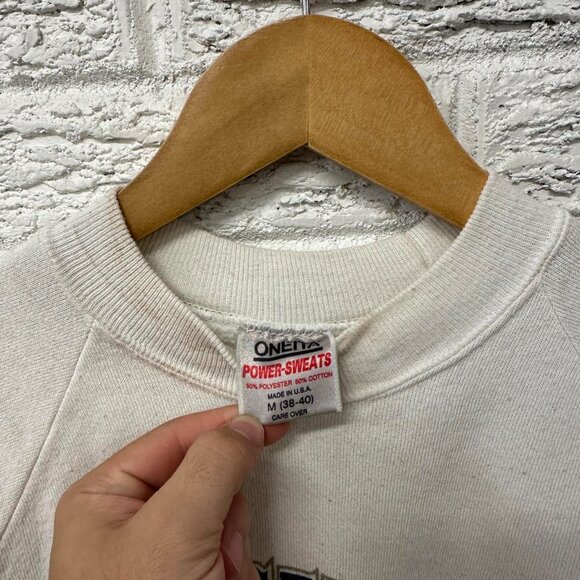 Vintage Georgetown Hoyas Women’s Sweatshirt Medium Has Paint Stains - Picture 6 of 6